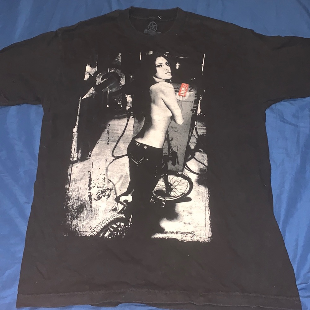 large fire graphic-tee shirt